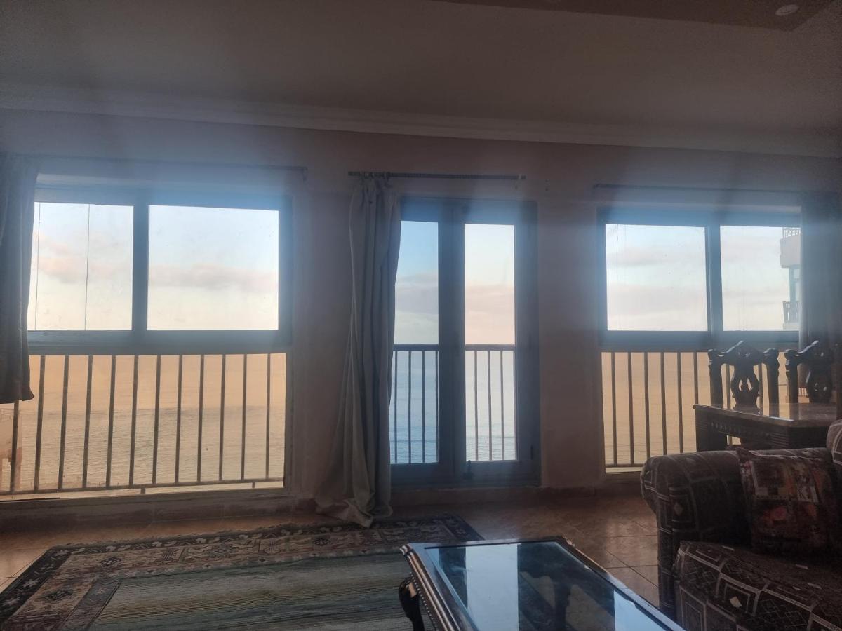 Panoramic Sea View Zamzm Flat Miami Family شقة فندقية زمزم بانورما بشاطئ ميامي - الاسكندرية صف اول مباشر علي بحر - عائلات فقط อเล็กซานเดรีย ภายนอก รูปภาพ