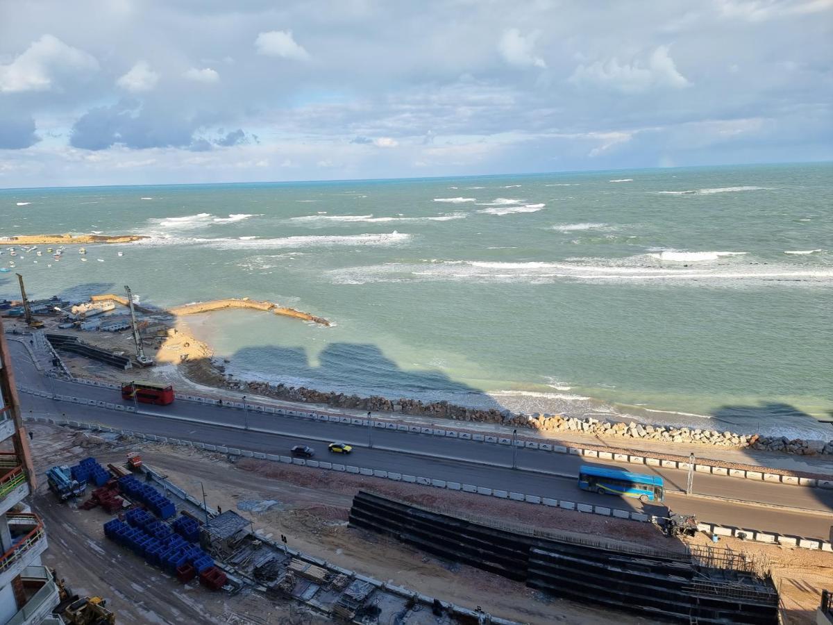 Panoramic Sea View Zamzm Flat Miami Family شقة فندقية زمزم بانورما بشاطئ ميامي - الاسكندرية صف اول مباشر علي بحر - عائلات فقط อเล็กซานเดรีย ภายนอก รูปภาพ